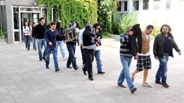 Turistleri Dolandıran Çeteye Operasyon