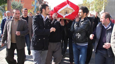 Kazakistan'da Ölen Doçent Parlak, Erzurum'da Toprağa Verildi