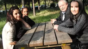 Ülkü, 65 Yaşında Öğrenci Oldu Torunu Yaşındakilerle Aynı Sıraya Oturdu