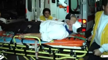 İki Otomobil Kafa Kafaya Çarpıştı: 9 Yaralı