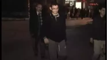 Ömer ' İn Hayatı Değişti, Mevzular Değişmiyor Yapay Kalple Hayata Tutunan 17 Yaşındaki Ömer, Değişen Hayatına Ayak Uydurmaya Çalışıyor Ama