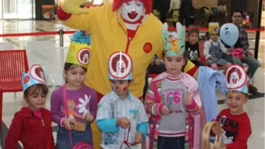 Çocuklar; Ronald Show ile Doyasıya Eğlendi