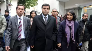 Demirtaş, Koçali ve Tuncel'den 'Kendimi İhbar Ediyorum' Dilekçesi