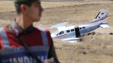 İzmir'de Uçak Düştü