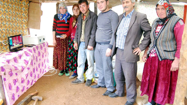Yörük Çadırlarına Güneş Enerjisi Paneli ile Elektrik
