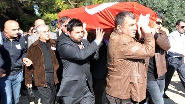 Gözyaşlarıyla Uğurlandı