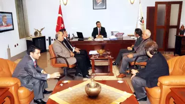 Vali ile Diyarbakırlı İşadamlarının Van Zirvesi