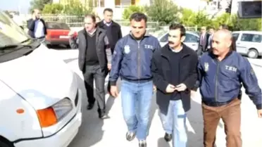 Kck'dan Gözaltına Alınan 19 Avukat İstanbul'a Gönderildi