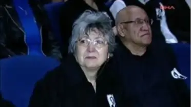 1arp Sanatçısı Ceren Necipoğlu Son Yolculuğuna Uğurlandı