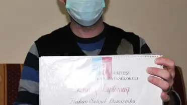 Lösemi Hastası Öğretmen: Evde Ölümü Beklemek Değil, Mesleğime Dönmek İstiyorum