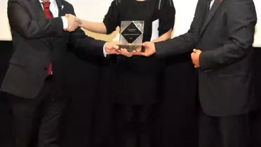 Müjdat Gezen'e 'başöğretmen Atatürk Onur Ödülü'