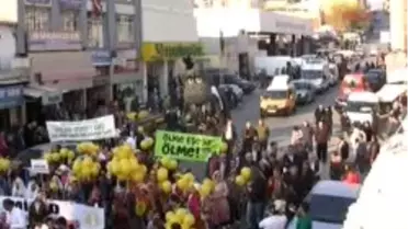 'Entelköy Efeköy'e Karşı'nın İlk Galası