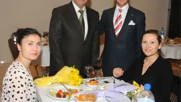 Sevgi Çiçekleri Öğretmenlerimize Özel Gece