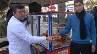 İşadamıydı, Simitçi Oldu