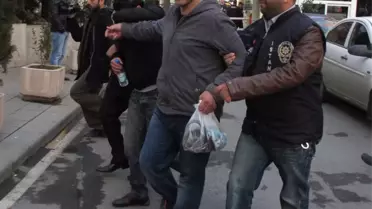 Otodan Hırsızlık Yapan 2 Zanlı Yakalandı