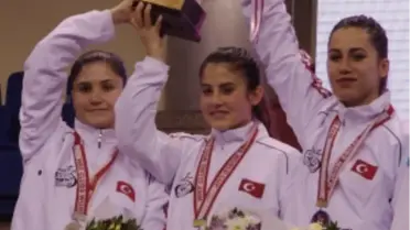 Yenilmeden Dünya 2.si Oldular

