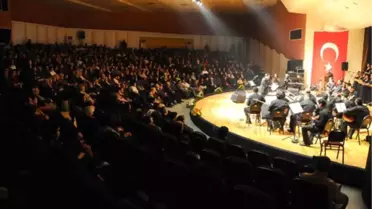 Sahnede Evlenme Teklif Etti