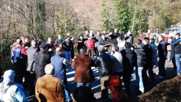 Köylülerden, 'gizli Hes Çalışması' Protestosu