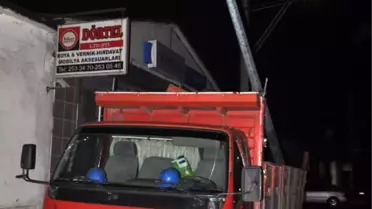 5 Metrelik Kamyonete 9 Metrelik Direk Yükleyince