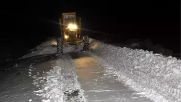 Kar Yolları Kapadı, Kanamalı Hamile Hastaneye 5 Saatte Ulaştırılabildi