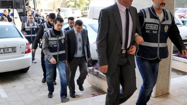 Antalya'da 'zimmet' Operasyonuna 28 Gözaltı (3)
