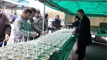 Sapanca Belediyesi Aşure Dağıttı