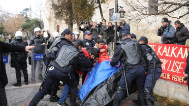 Öğrencilerin Çadırlı Eylemine Polis Müdahalesi