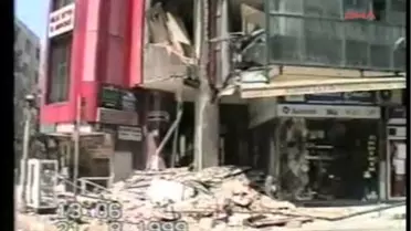 Sakarya ) 17 Ağustos Depremi Görüntüleriyle Adapazarı'nda Hasar Gerçeği