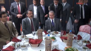 Bakanlar Kürtçe Türkü Söylediler