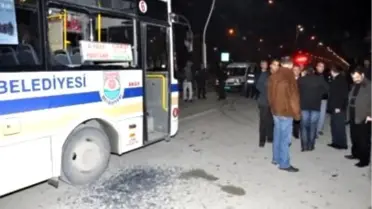 Tarsus'ta Belediye Otobüsüne Molotofkokteylli Saldırı