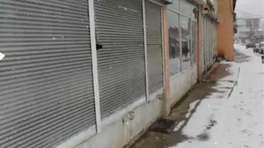 Şırnak ve Hakkari'de Kepenkler Bugün de Kapalı, Diyarbakır'da Açıldı (2)