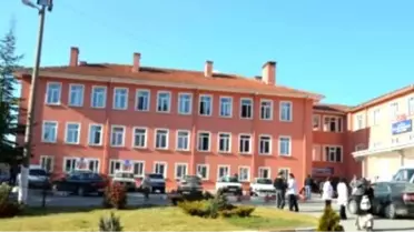 Bakanlık Depremden Etkilenen 58 Yıllık Hastanenin Boşaltılmasını İstedi