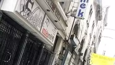 Emek Sineması Önünde Film Galası