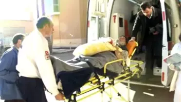 Tarla Açarken Elini Parçaladı