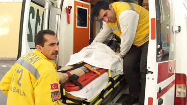 Yakalanmaktan Korkan Hırsızlar Balkondan Atladı