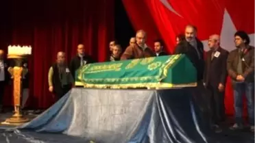 Oyuncu Hamit Haskabal'ın Cenazesi Toprağa Verildi