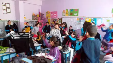 İhtiyaç Sahibi Öğrencilere Yardım Eli