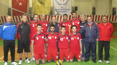 Nevşehir Valisi Savaş'tan Sporculara Hediye