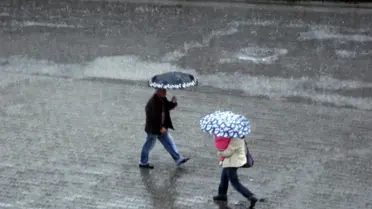 Marmaris'te Lodos ve Yağış Hayatı Felç Etti