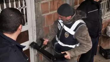 Eroin Zulası; Kundaktaki Bebek, Yılbaşı Külotu, Güvercin Kümesi