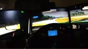 5 Ekranlı, İphone'lu Yarış Simülatörü!