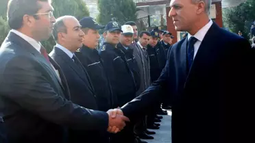 Polis Emniyet Müdürünü Gözaltına Alarak Sınav Verdi
