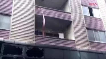 Samsun1mağazada Yangın Çıktı, 5'inci Katta Oturan Bankacı Dumandan Öldü