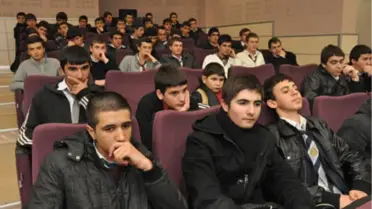Özburun Kartepelileri Aydınlattı