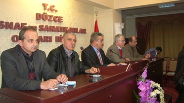 Esnafın Kaldırım Şikayetini Desob Başkan Bayram'a İletecek