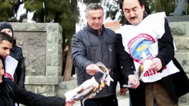 Eğitim-İş Ayvalık Temsilciliği Kamu Çalışanlarına Zam Yapılmamasını Protesto Etti