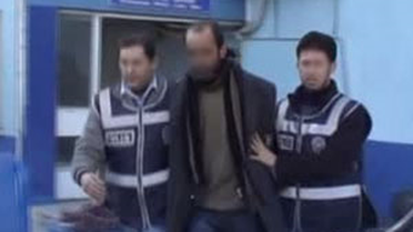 Zanlıdan Gazeteciye Uçan Kafa Girişimi