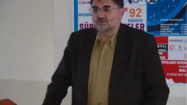 Hem Kitap Okuyacak Hem de Ağaç Dikecek