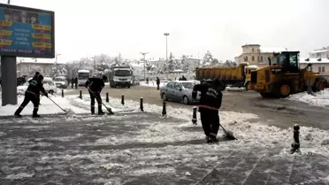 Sivas Belediyesi'nin Karla Mücadelesi
