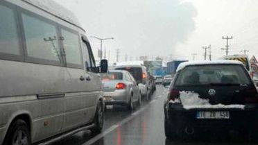 İstanbul'da Kar Bilançosu: 95 Trafik Kazası, 8 Yaralı